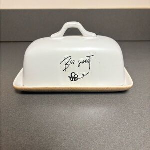 Charming “Bee Sweet” Ceramic Butter Dish – Farmhouse Style